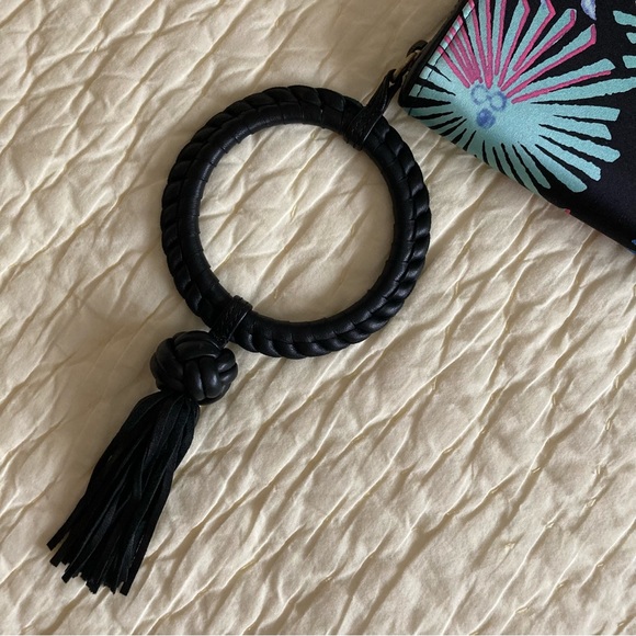 Brand New Shanghai Tang 100% Silk Clutch - Picture 6 of 12